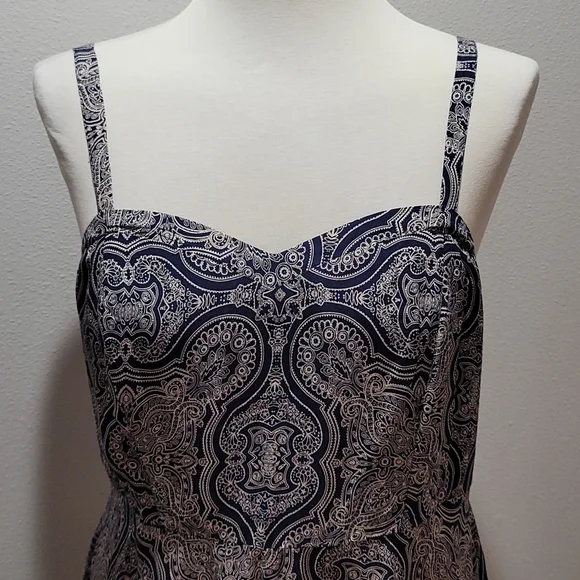 TORRID M/L PAISLEY MIDI CHALLIS TANK DRESS BLUE BANDANA PRINT MINIMALIST SIZE 00 - Picture 3 of 11